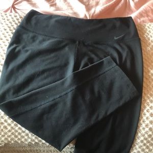 Nike crop workout leggings